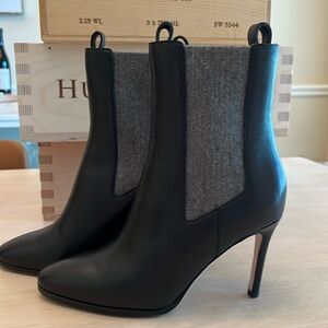 Perfect bootie, by Paige